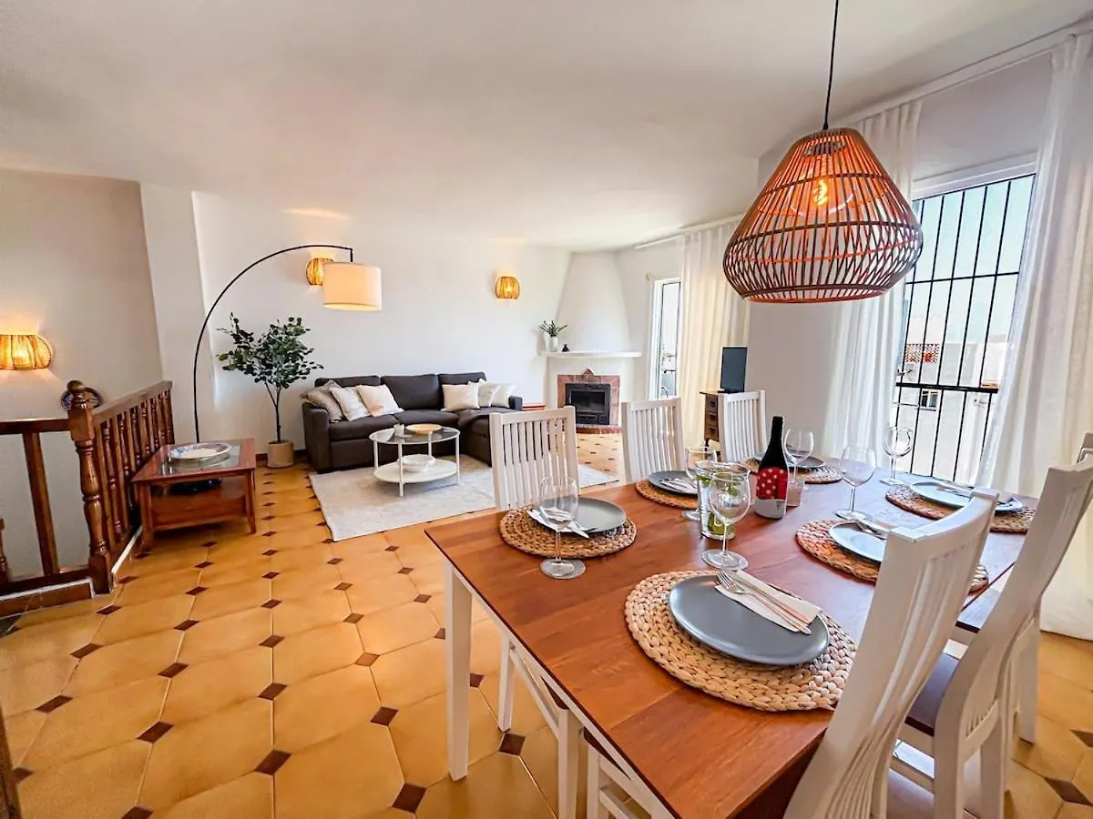 Prázdninový dům Vila A2407 Charming Townhouse With Sea Views And Pool Nerja Španělsko
