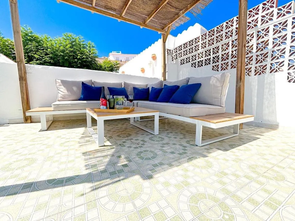 Prázdninový dům Vila A2407 Charming Townhouse With Sea Views And Pool Nerja