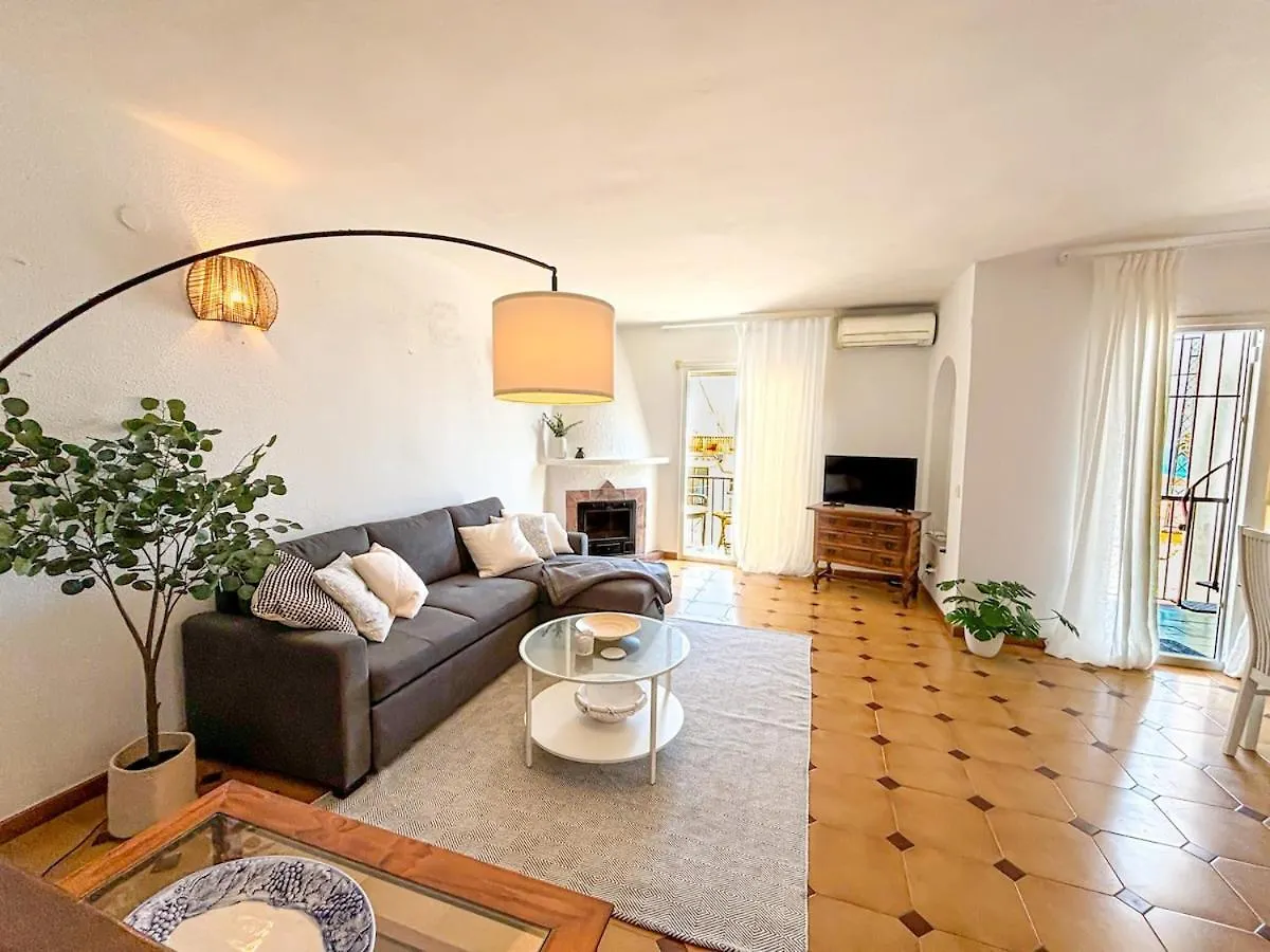 Vila A2407 Charming Townhouse With Sea Views And Pool Nerja