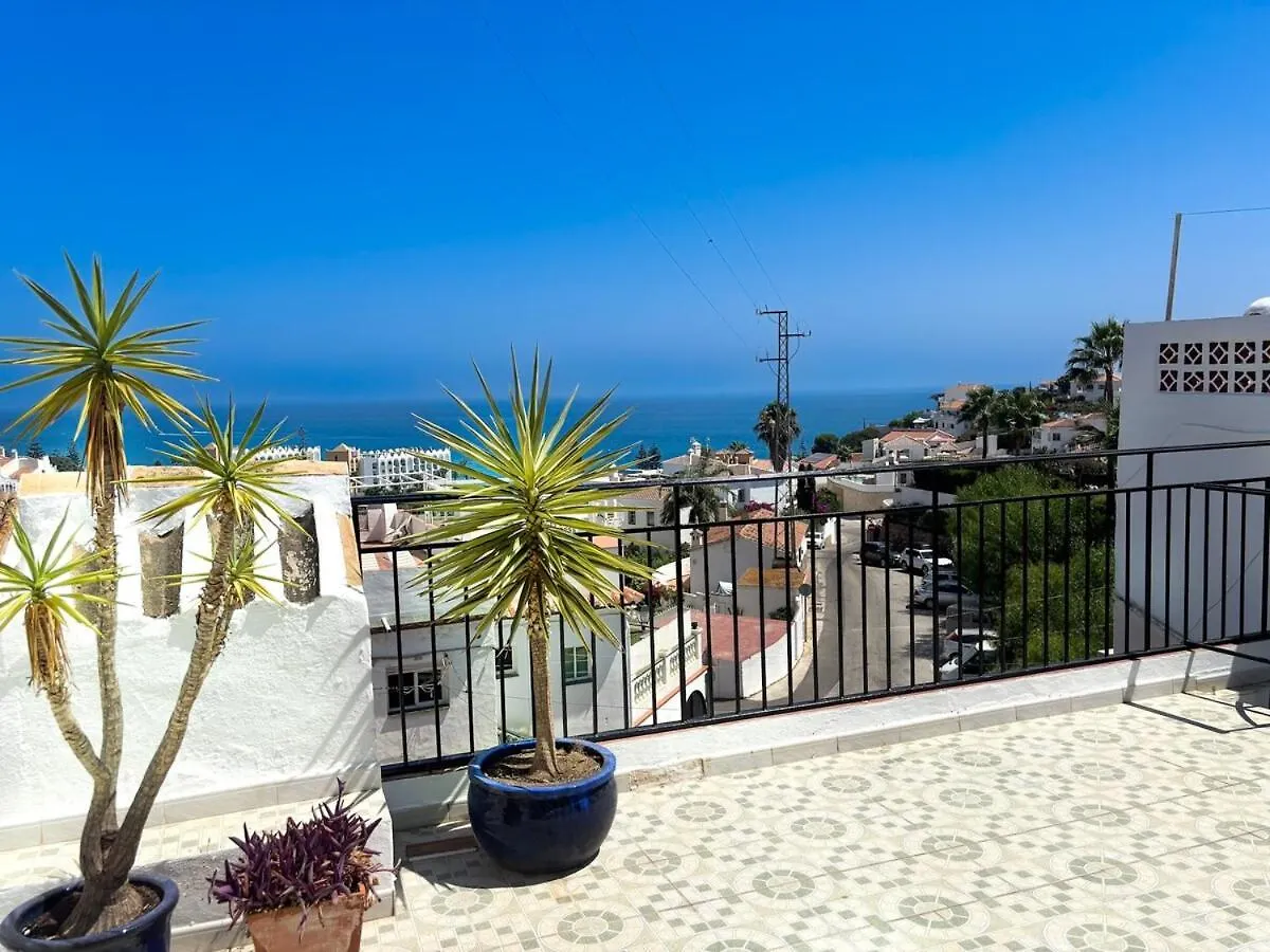 Dom wakacyjny Willa A2407 Charming Townhouse With Sea Views And Pool Nerja